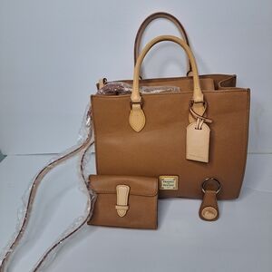 Dooney And Bourke Leather Tote Bag Set